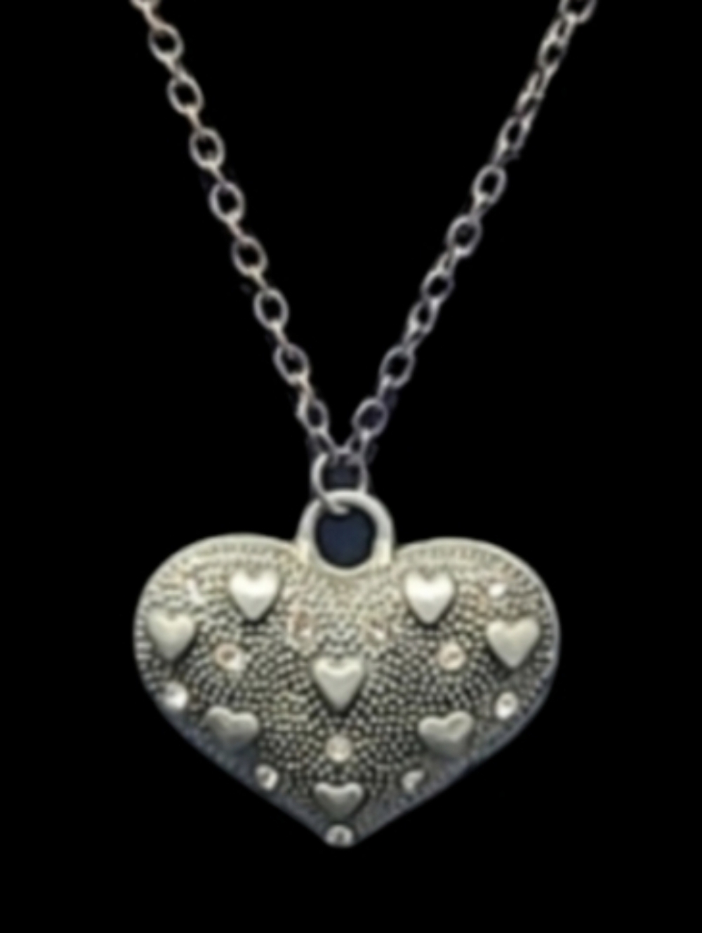 23" RHINESTONES AND METAL - HEART PENDANT NECKLACE